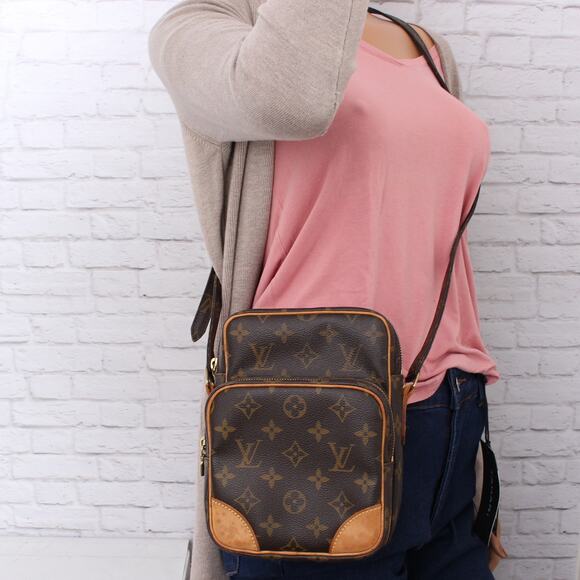 Louis Vuitton Amazon Crossbody Monogram Shoulder Bag Leather Small Purse A4067 - Picture 3 of 12